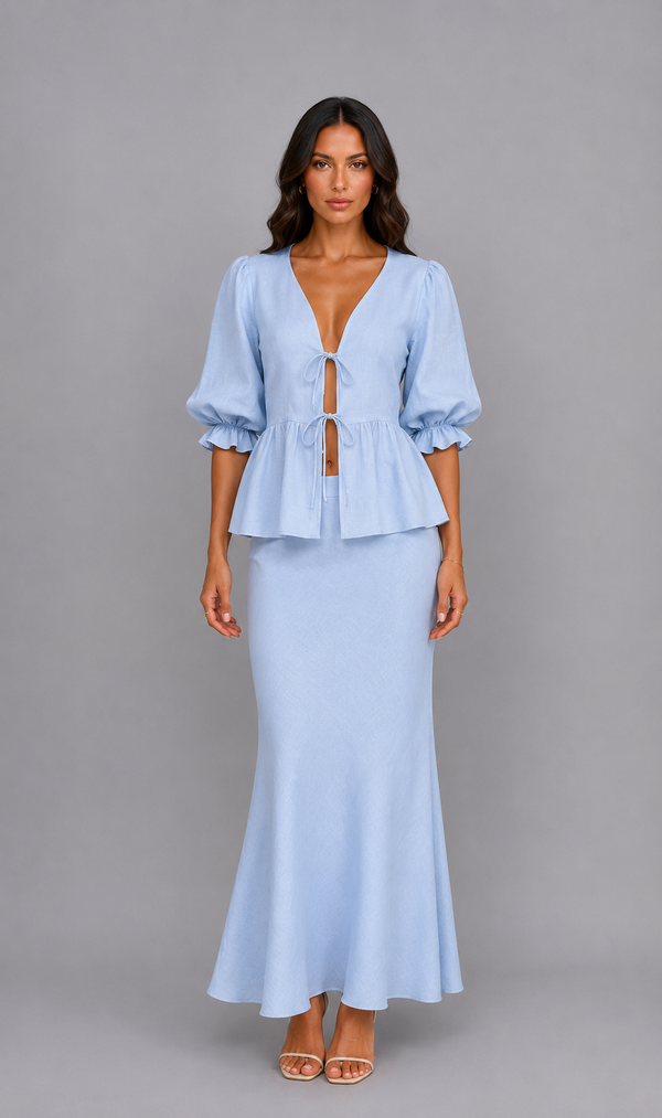 Indra set with skirt and tie-bow, as well as ruffles
