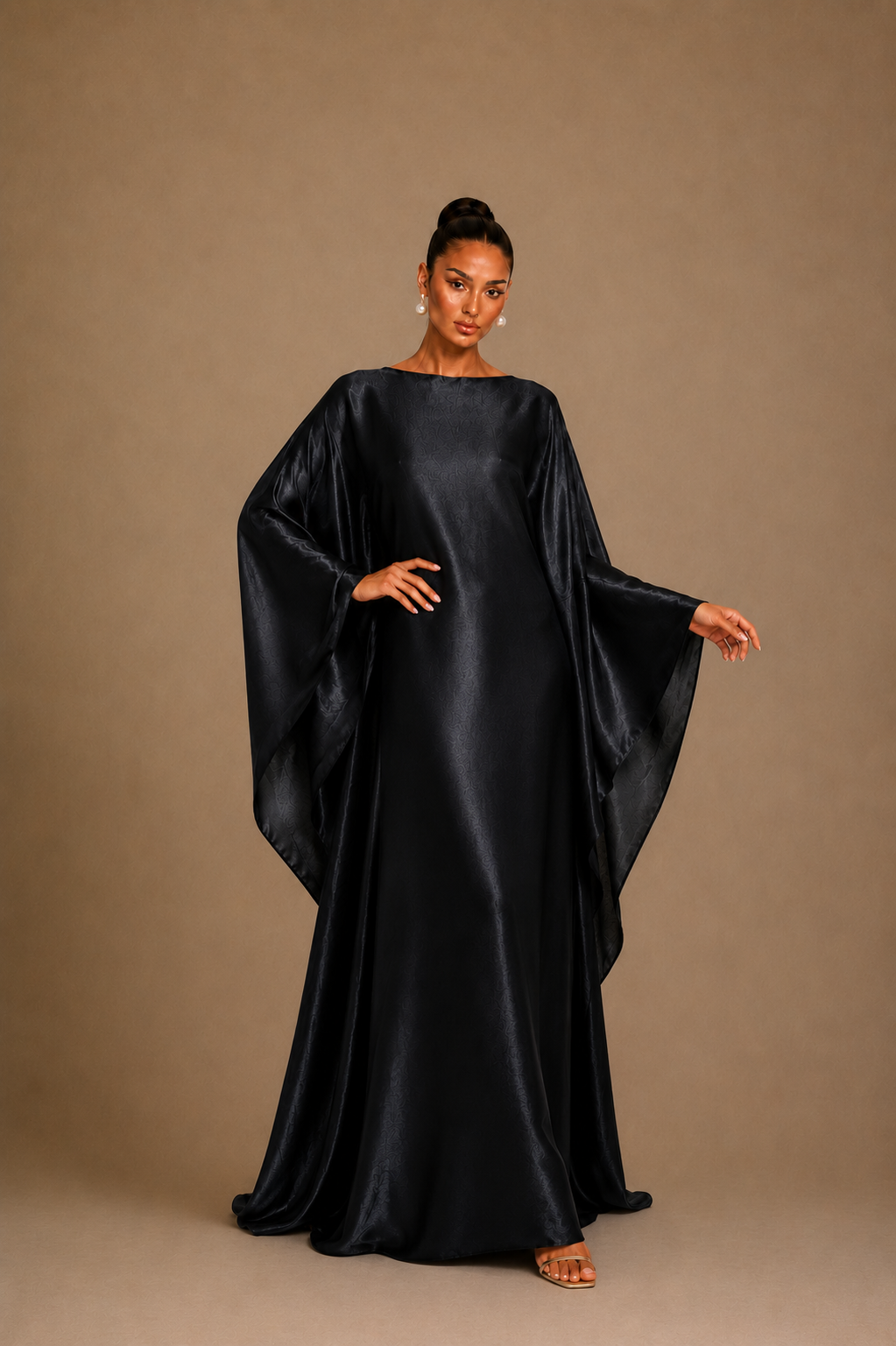 Loquera- Elegante Butterfly Abaya