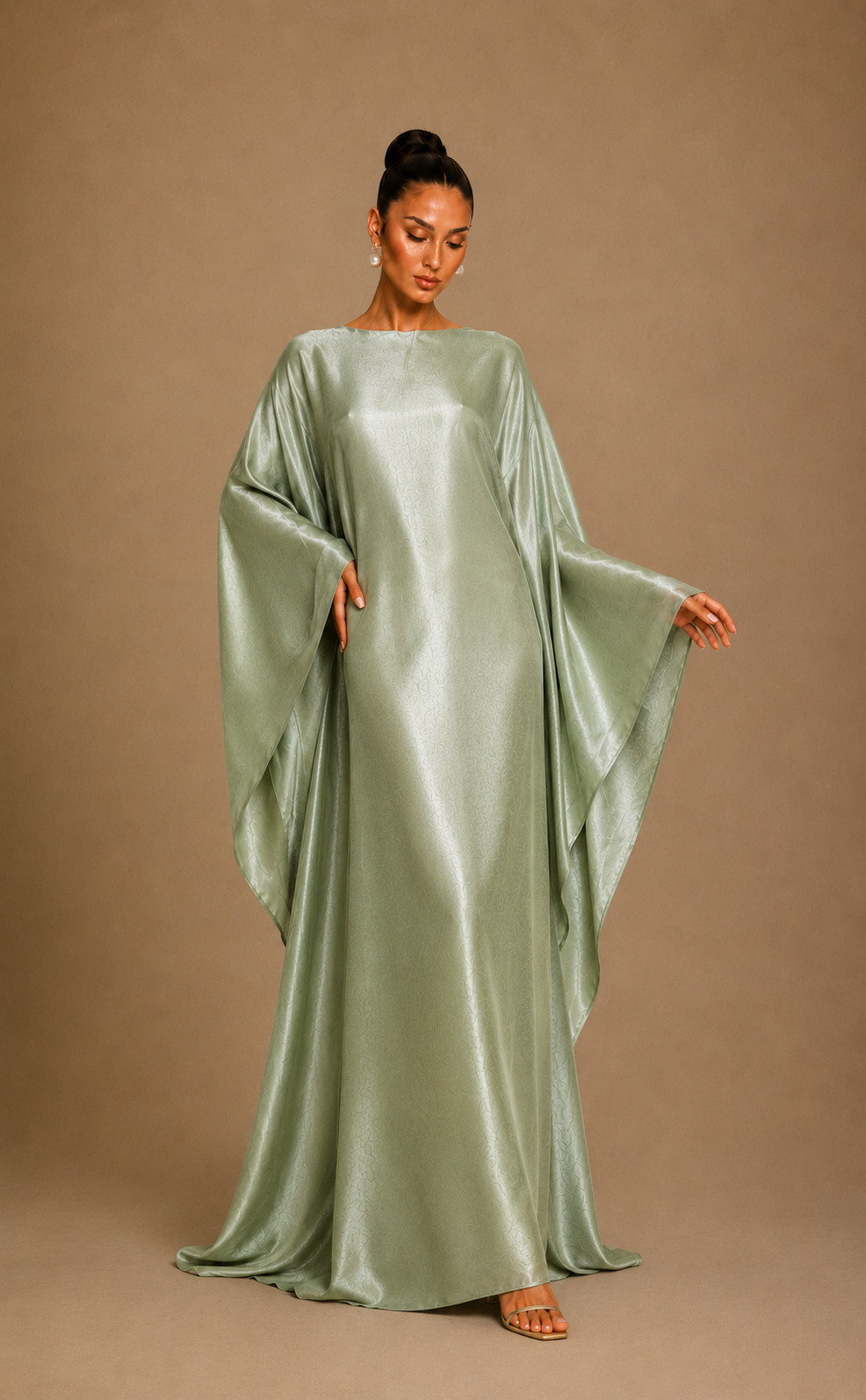 Loquera- Elegante Butterfly Abaya