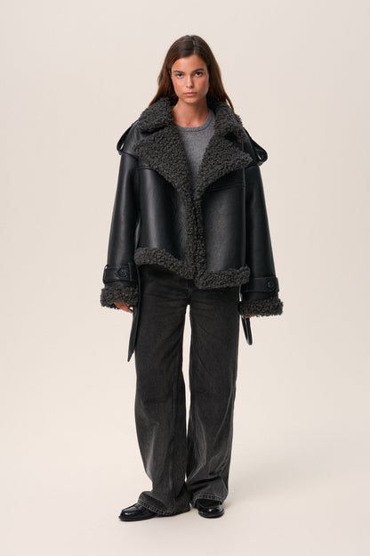 Stylische Jacke mit Gürtel