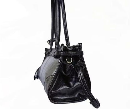 Leder Schultertasche mit Gürtel - Detail