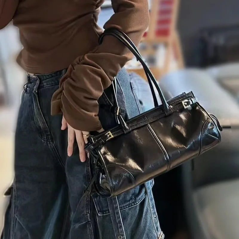 Leder Schultertasche mit Gürtel - Detail