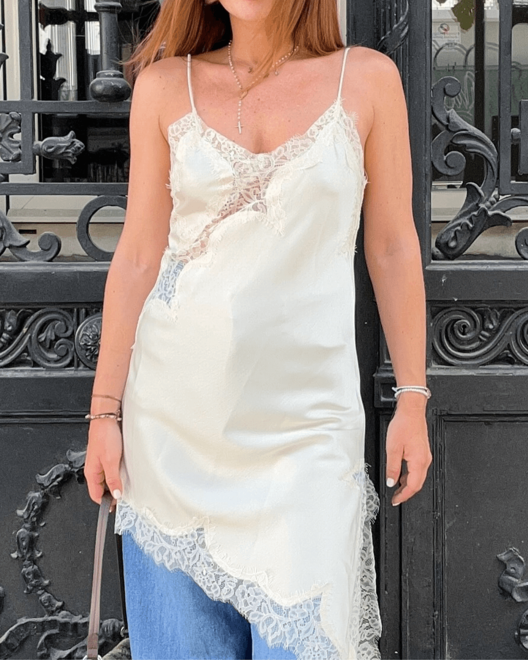 Arah Asymmetrisches Satin - Spitzen - Midikleid