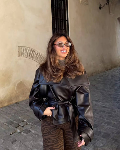 Nina Lederjacke