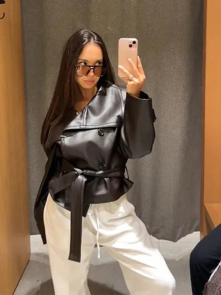 Nina Lederjacke