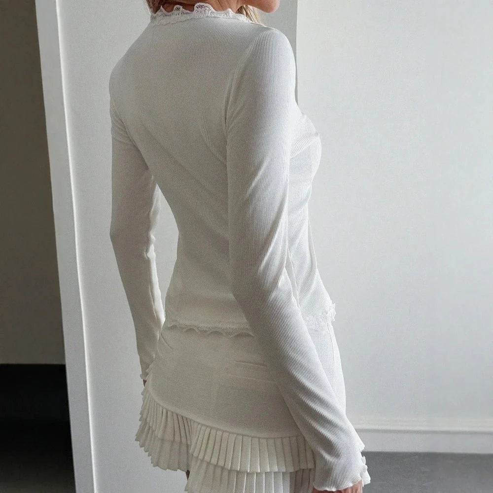 Roxana Rippbluse mit Spitzenbesatz und V-Ausschnitt