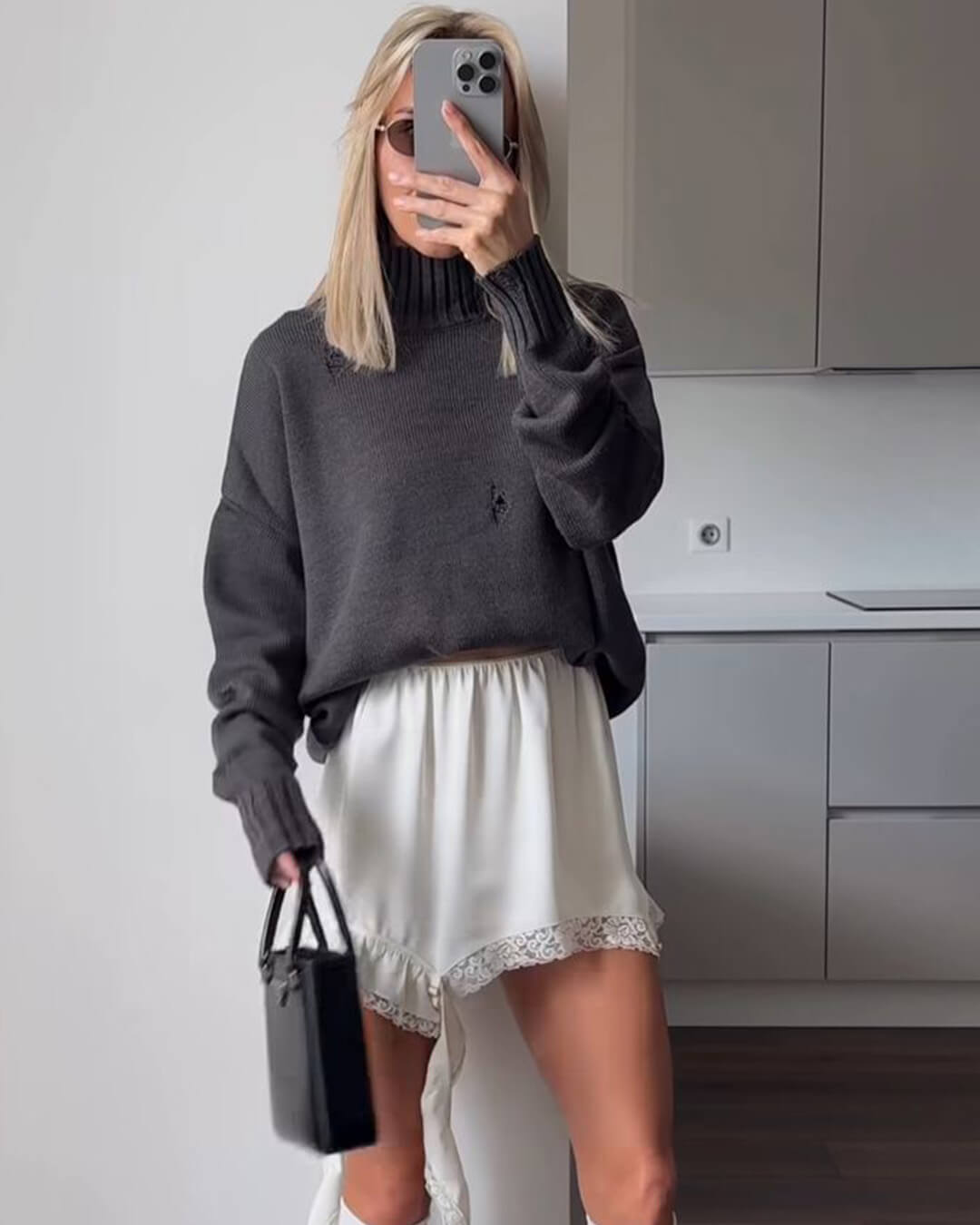 Susan Satin Asymmetrischer Midirock