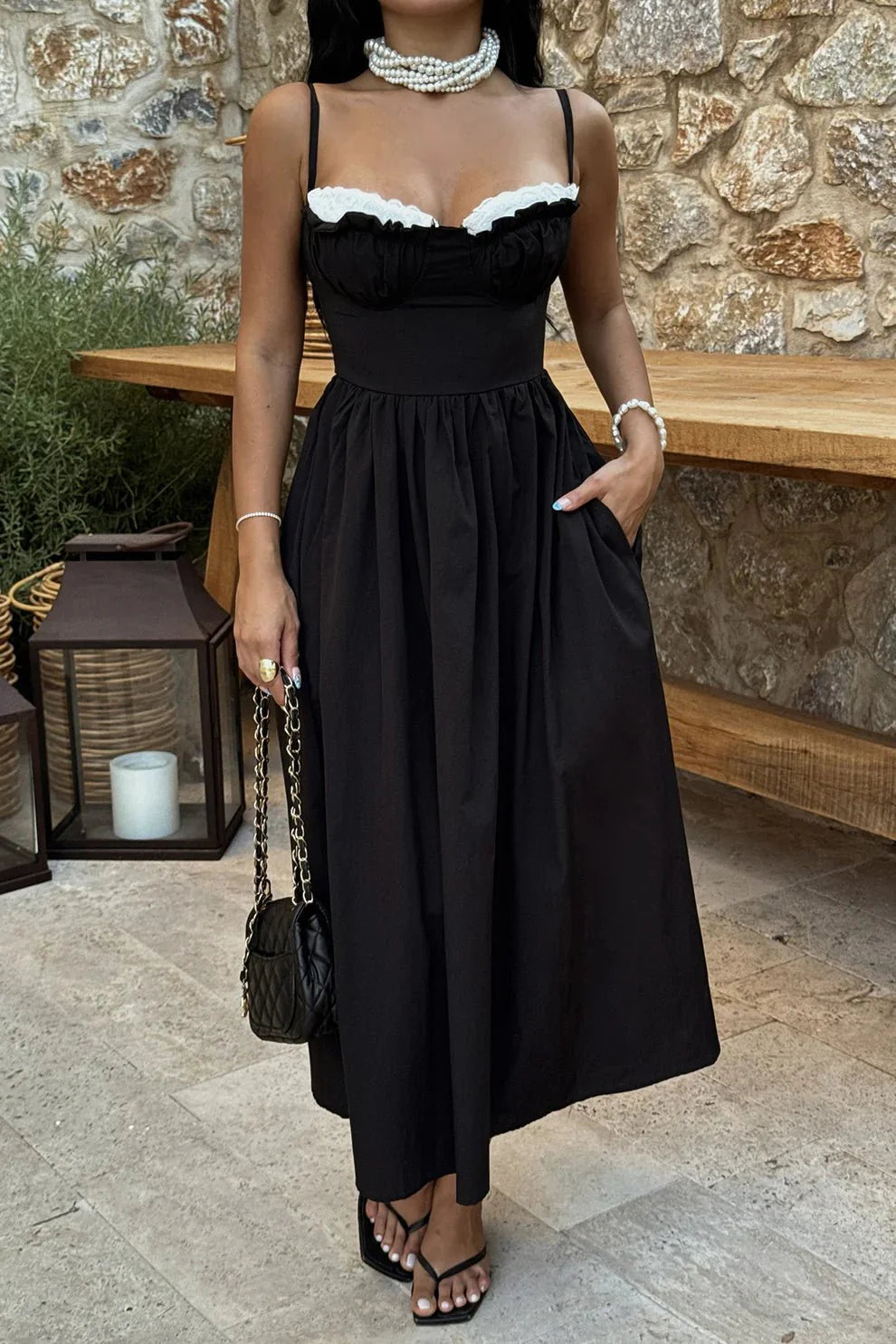 Alecto Plissiertes Spaghettiträger-Midikleid