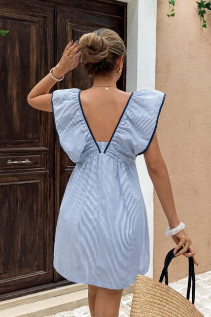 Beatrice Gestreiftes V-Ausschnitt-Rüschen-Minikleid