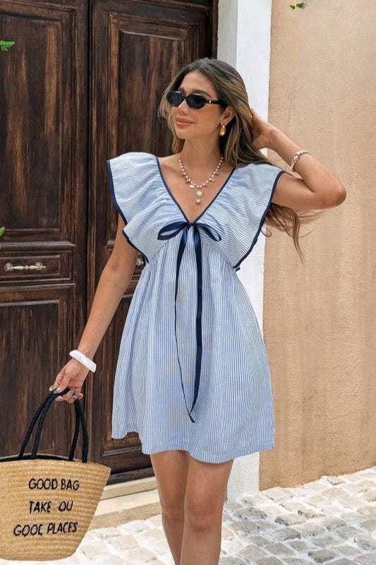 Beatrice Gestreiftes V-Ausschnitt-Rüschen-Minikleid