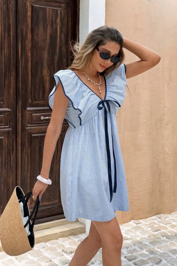 Beatrice Gestreiftes V-Ausschnitt-Rüschen-Minikleid
