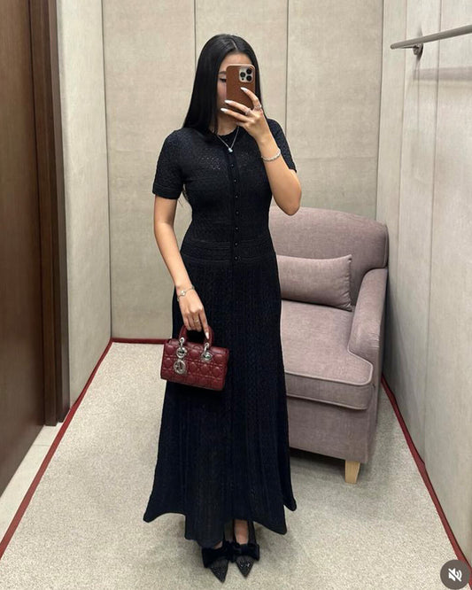 Strick-Midikleid mit halber Knopfleiste