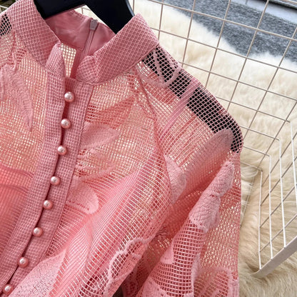 Hedy Kleid aus bestickter Spitze mit Gürtel