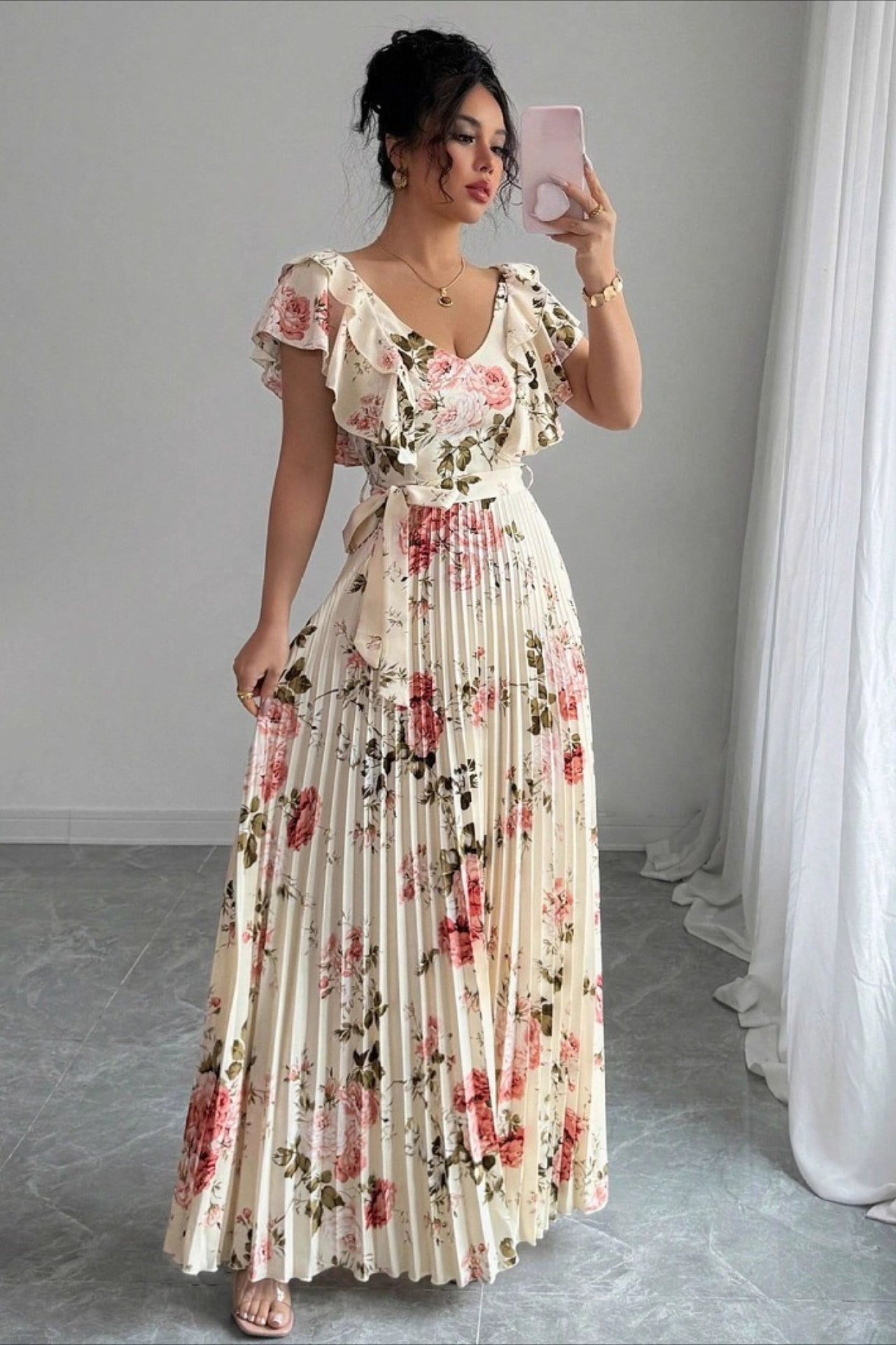 Valentina Maxikleid mit Blumen, V-Ausschnitt und Rüschenärmeln