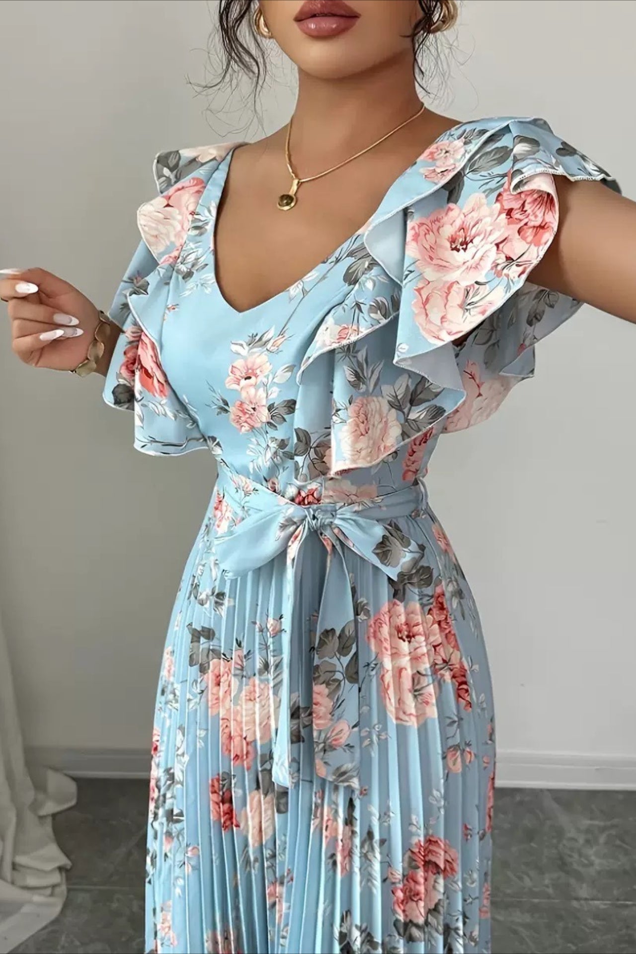 Valentina Maxikleid mit Blumen, V-Ausschnitt und Rüschenärmeln
