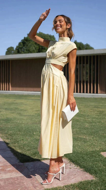 Valentina Midikleid mit hohem Kragen und Taillenausschnitten