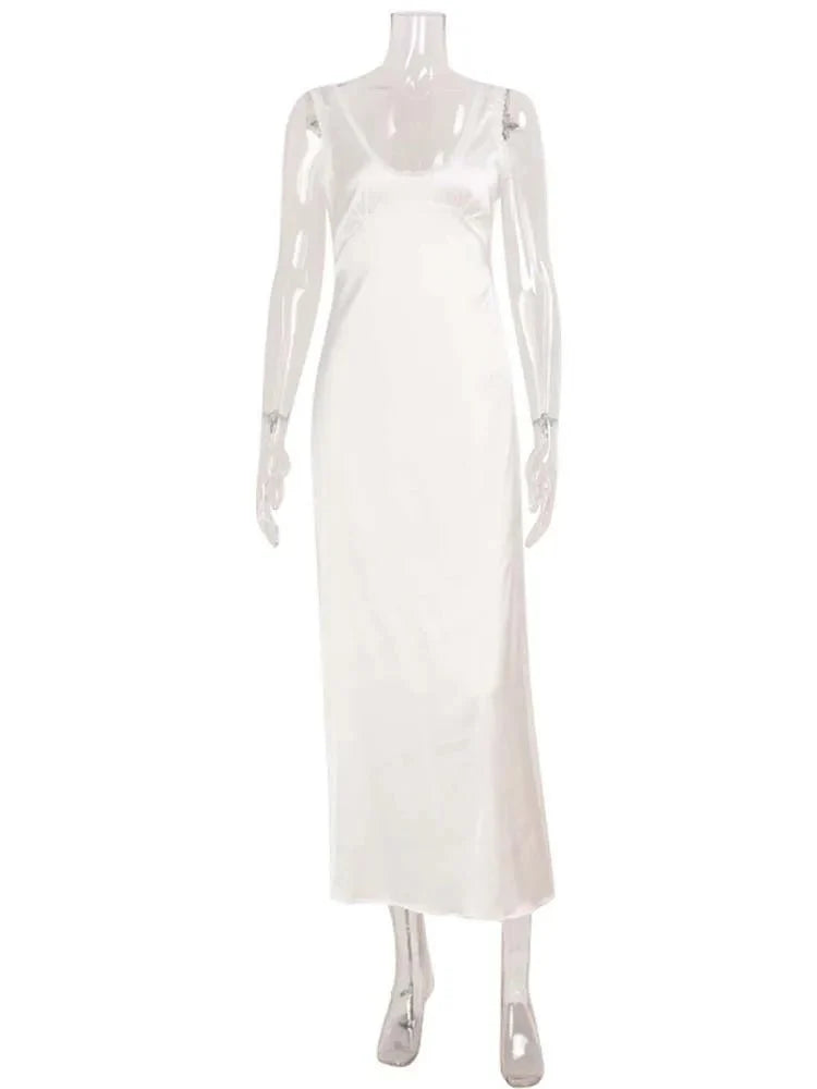 Satin-Midi-Kleid mit tiefem Ausschnitt