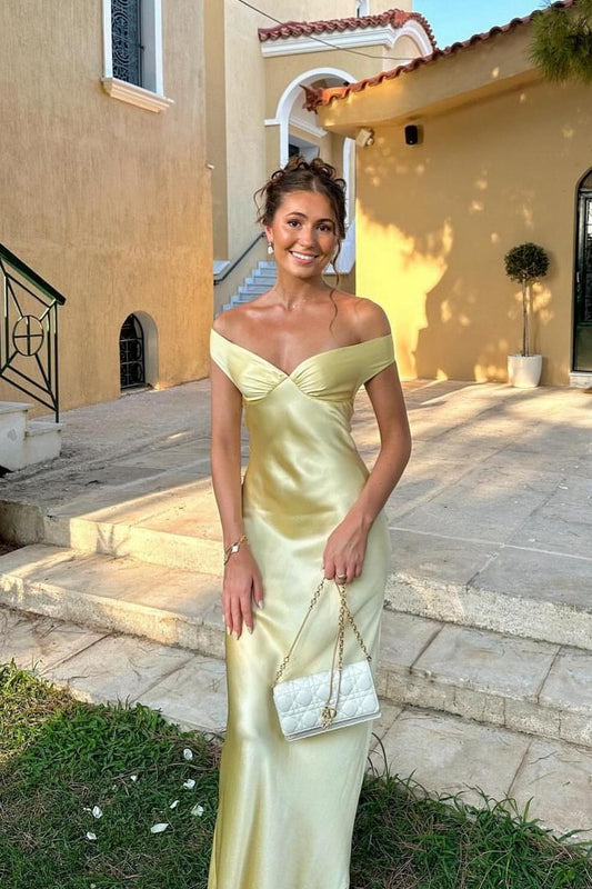 Clea Satin-Maxikleid mit Carmenausschnitt