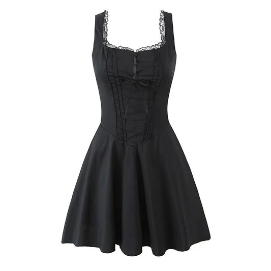 Fließendes Mini-Spitzenkleid zum Schnüren