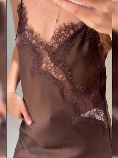 Asymmetrisches Satin-Minikleid