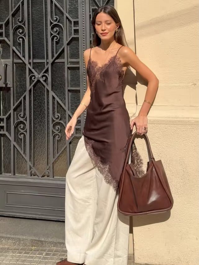 Asymmetrisches Satin-Minikleid