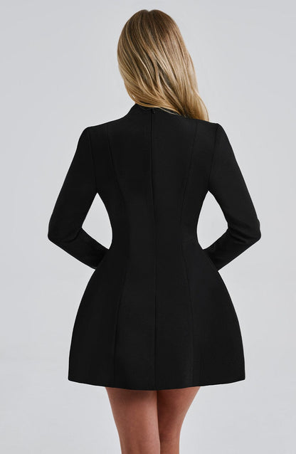 Maren Blazer-Kleid mit tiefem V-Ausschnitt und langen Ärmeln