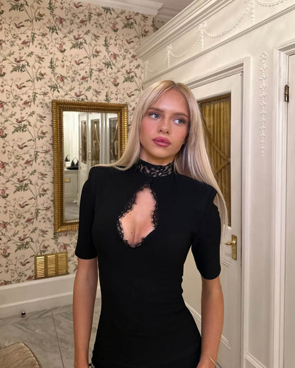 Spitzen-Minikleid mit hohem Kragen