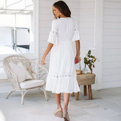 Amy Spitzen-Midikleid mit V-Ausschnitt