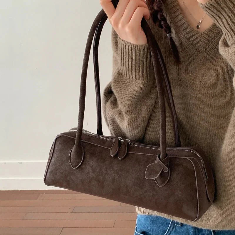 Adora Wildleder-Baguette-Bag