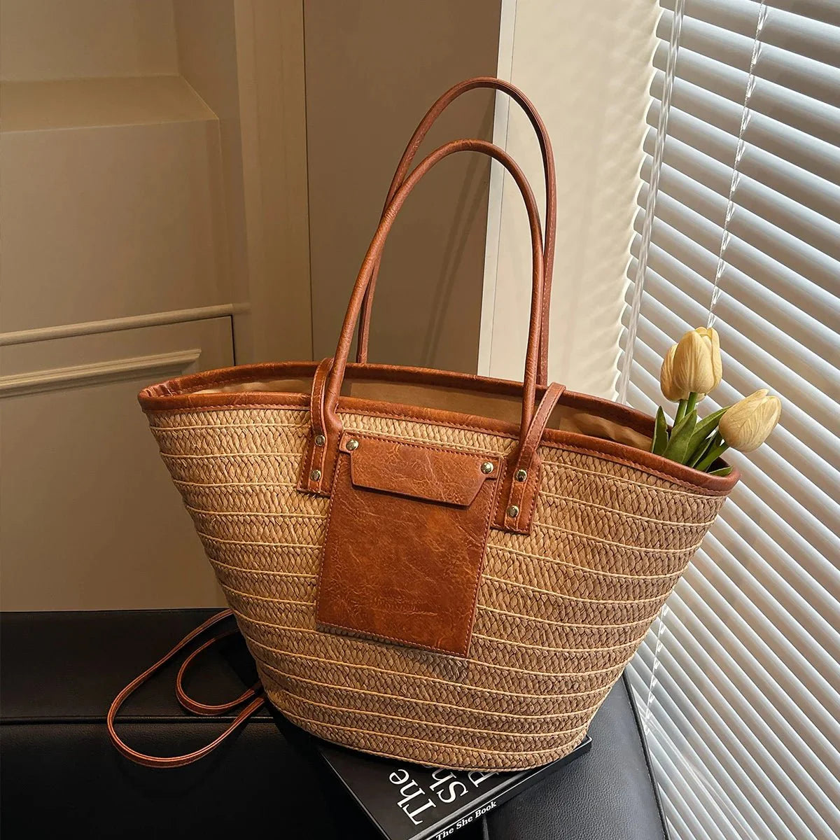 Beatrice Geflochtene Schultertasche in Waldgrün