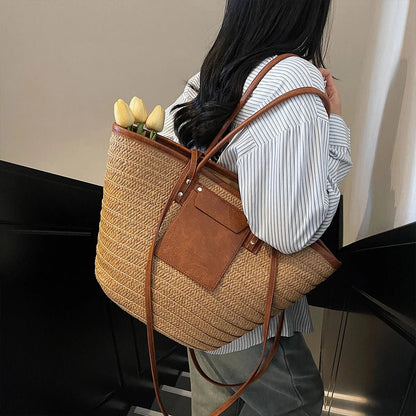 Beatrice Geflochtene Schultertasche in Waldgrün