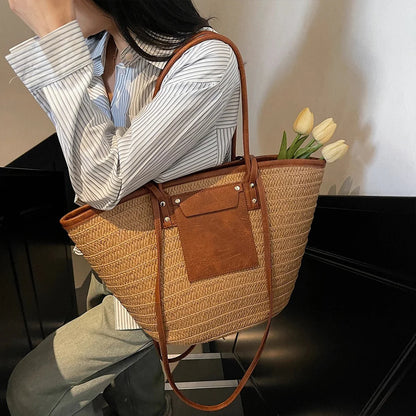 Beatrice Geflochtene Schultertasche in Waldgrün