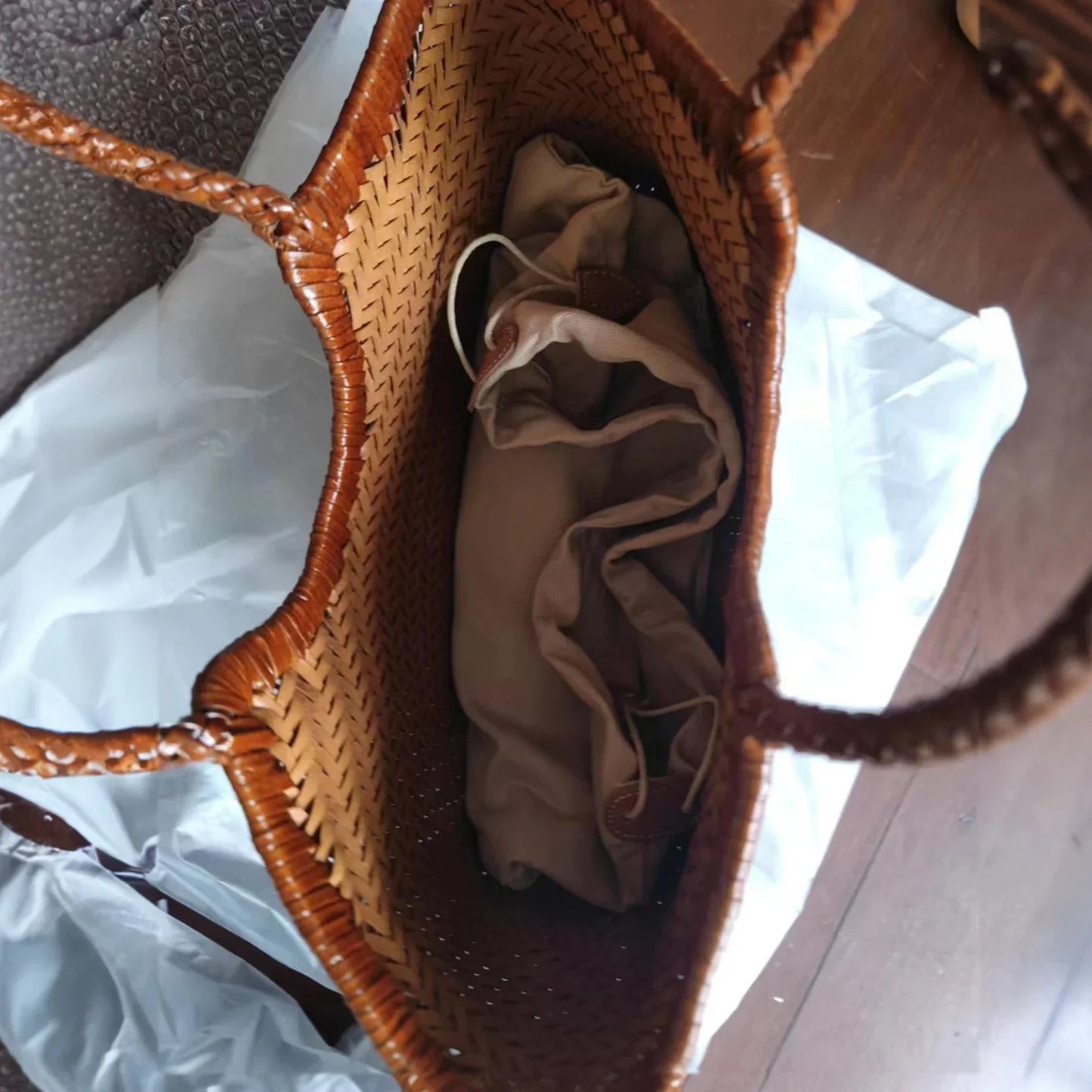 Beatrice Tote aus geflochtenem Leder
