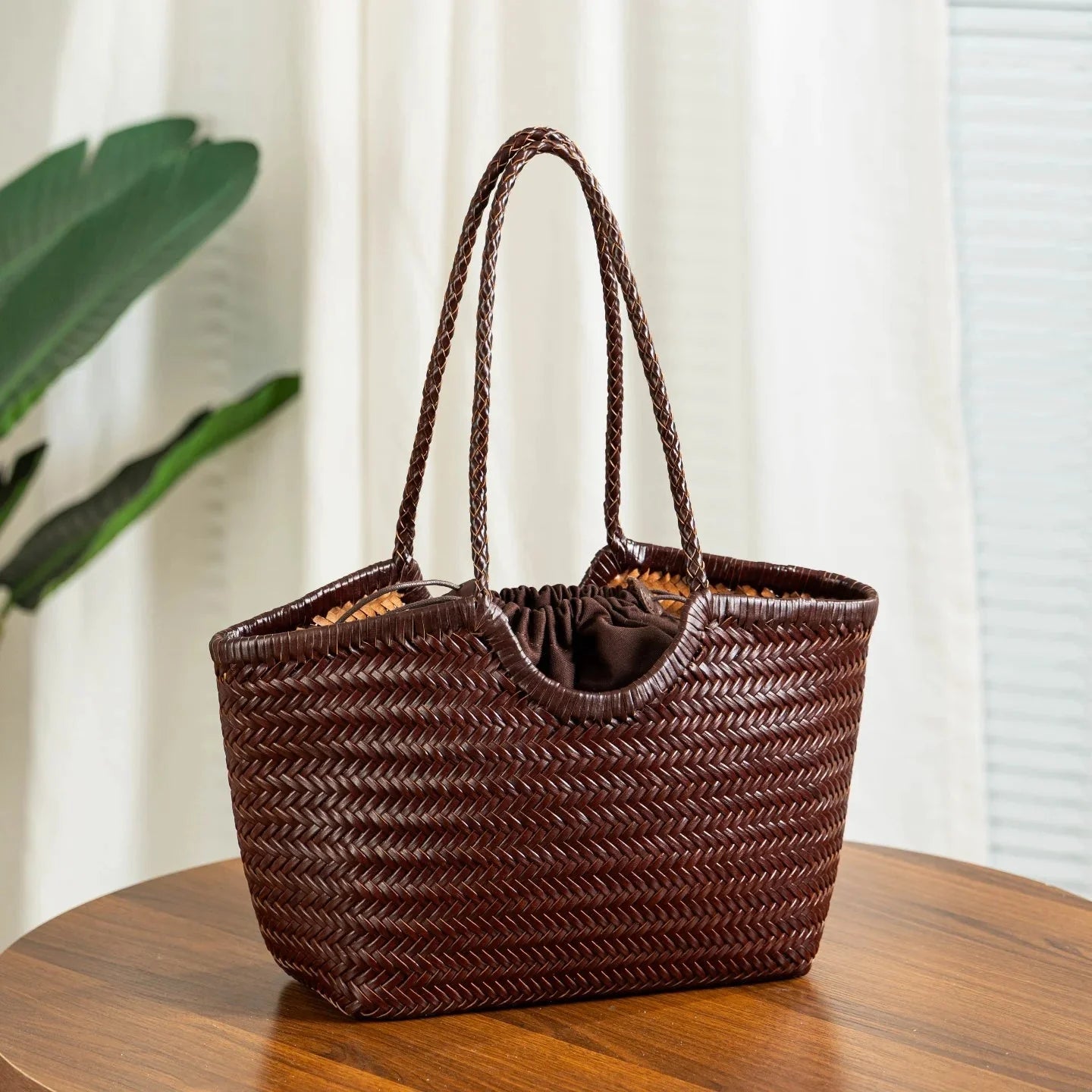 Bianca Handgeflochtene Ledertasche