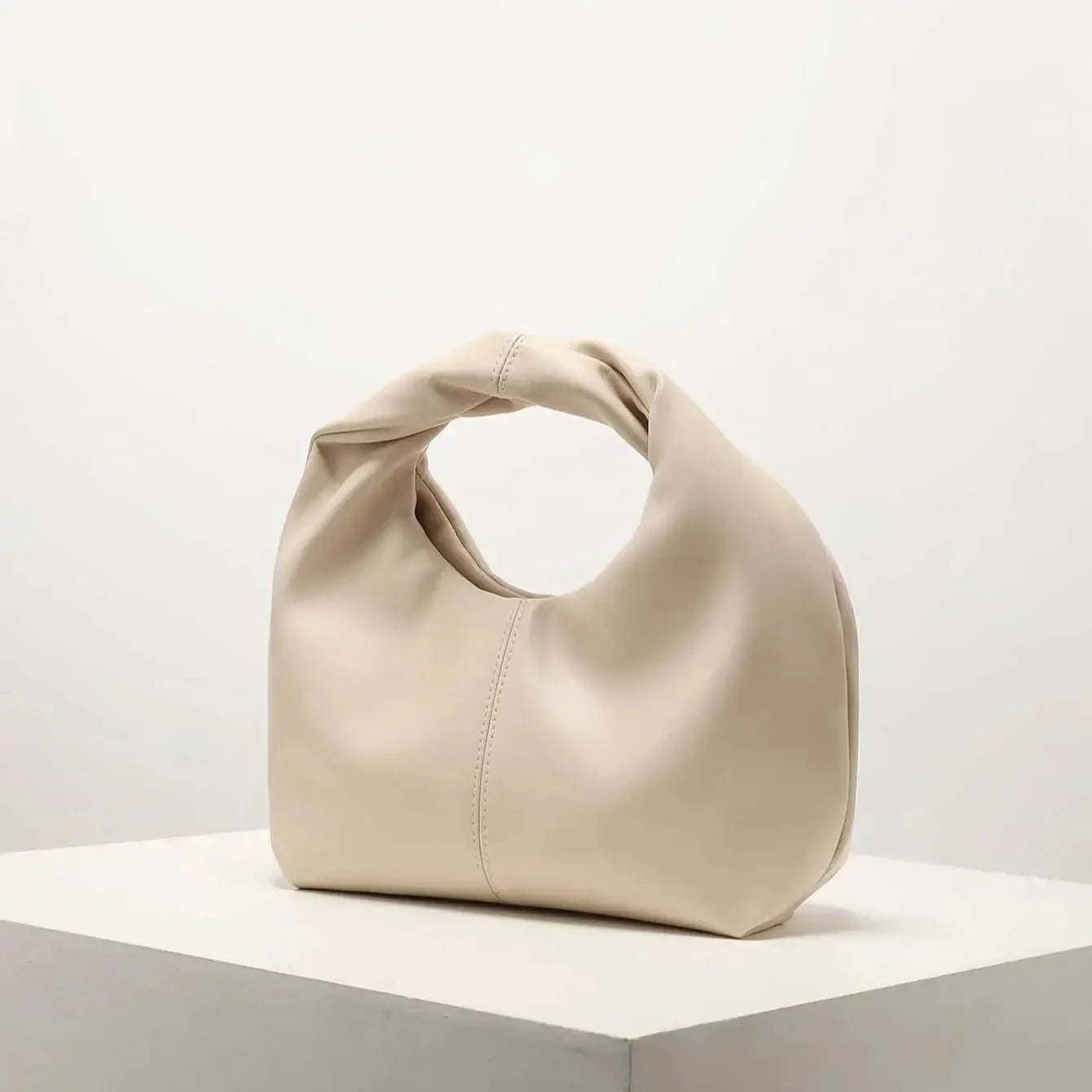Gelyn Clutch Leder Tasche