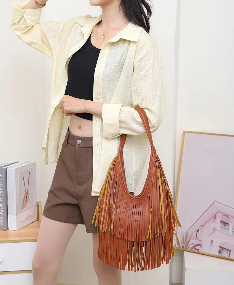 Tatiana Tasseled Hobo Tasche
