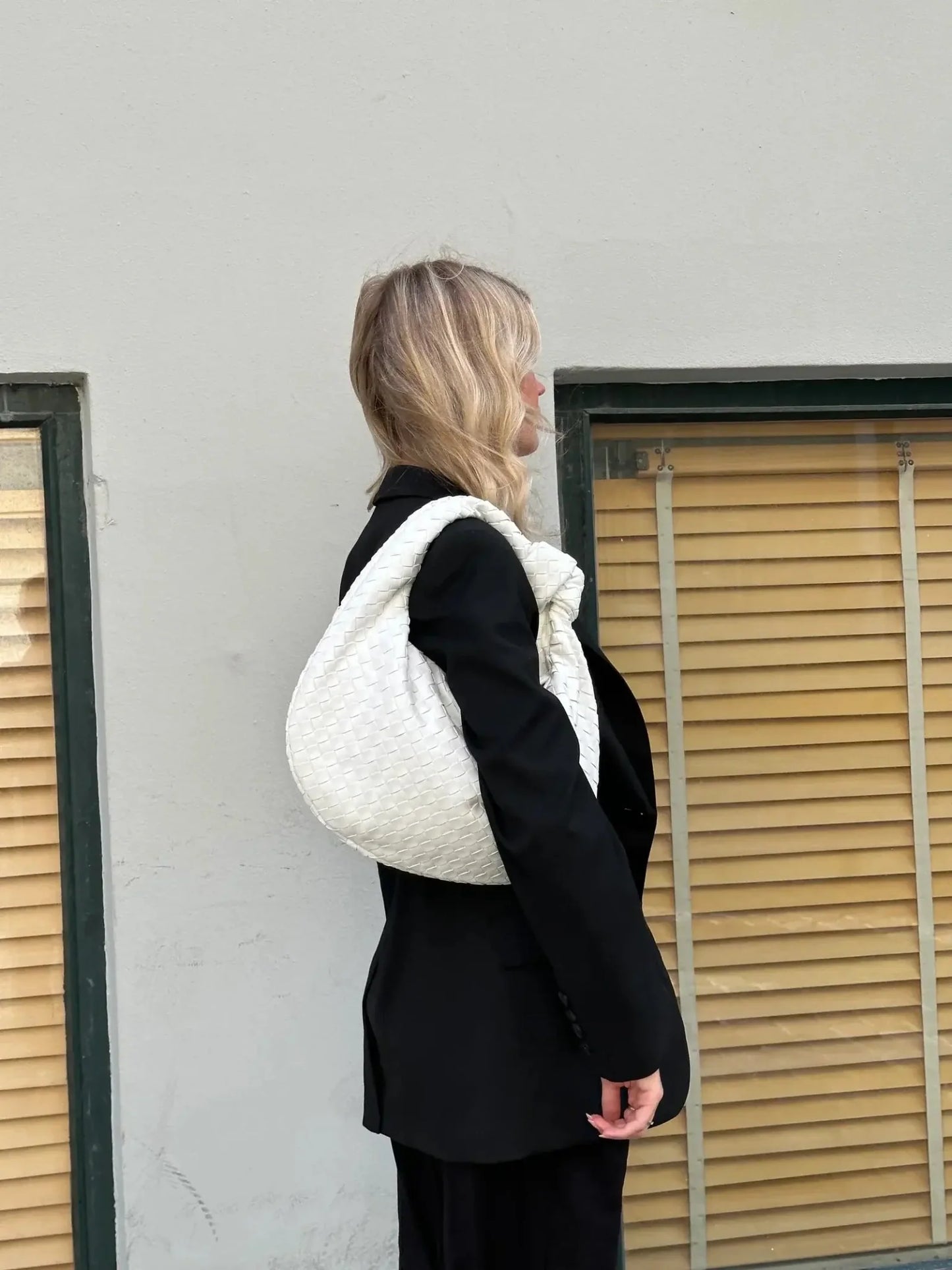 Medium woven Tasche