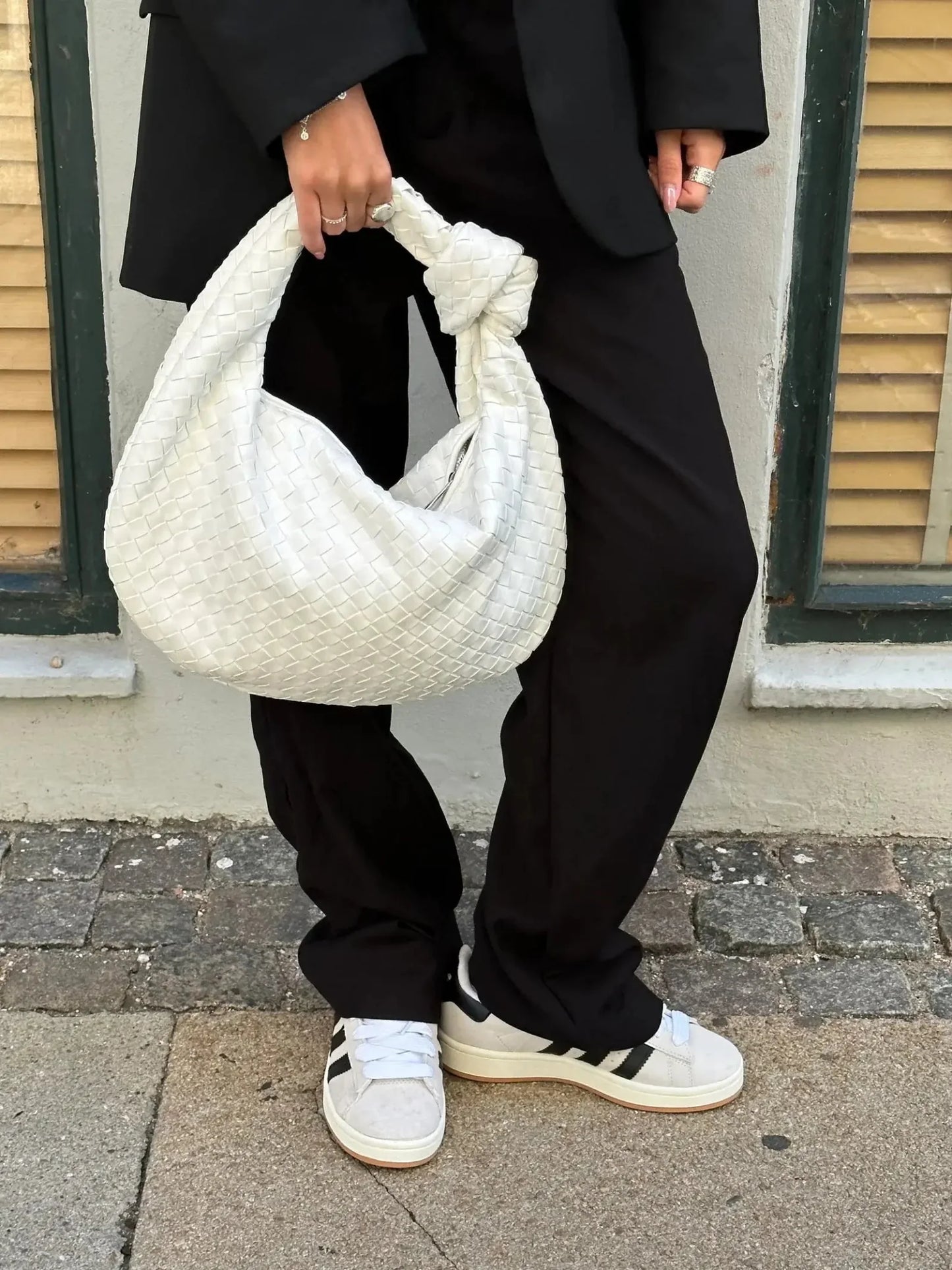 Medium woven Tasche