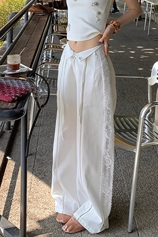 Beatrice Leinenhose mit Spitzen-Einsatz, gerade