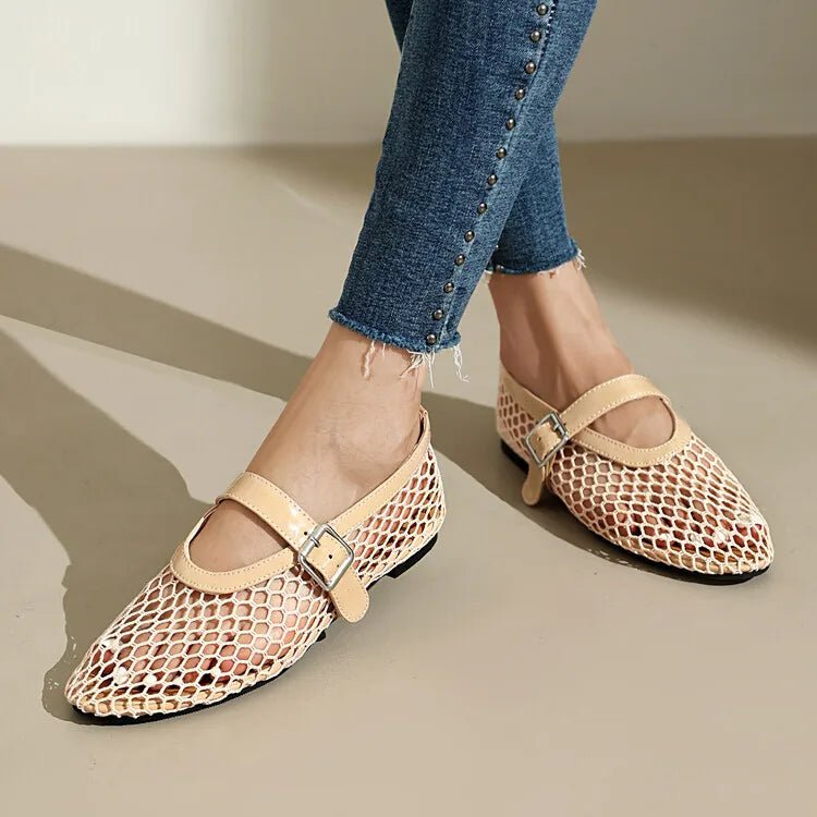 Ballerinas mit Schnalle aus Mesh