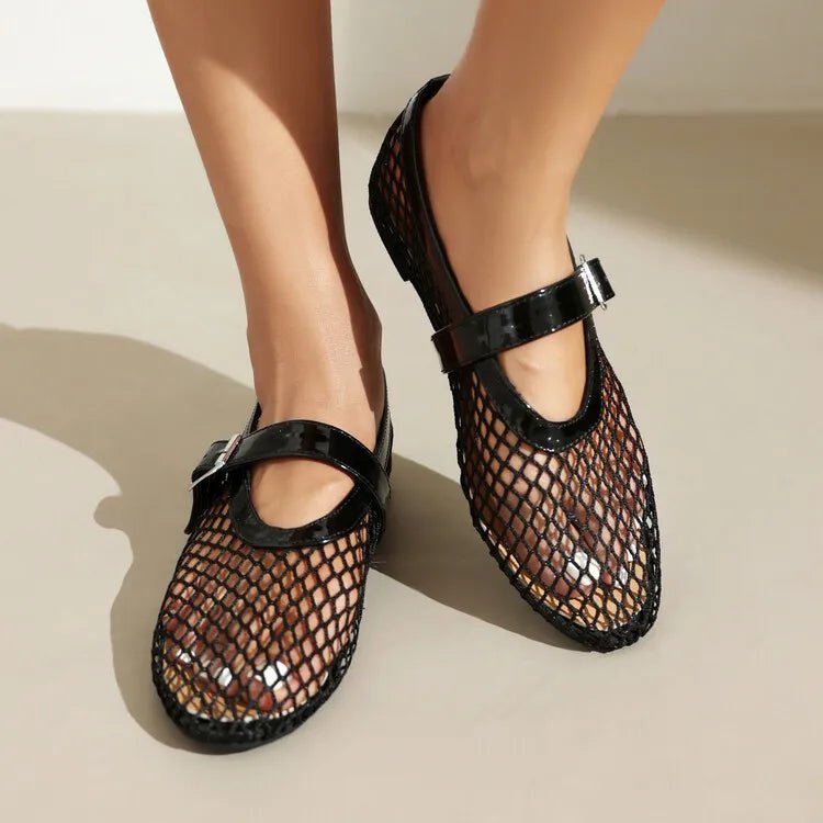 Ballerinas mit Schnalle aus Mesh