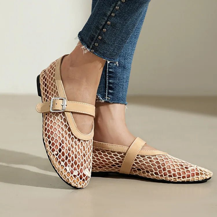 Ballerinas mit Schnalle aus Mesh