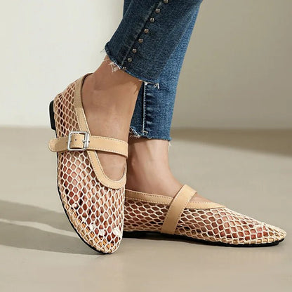 Ballerinas mit Schnalle aus Mesh