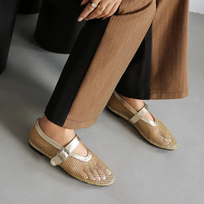 Ballerinas mit Schnalle aus Mesh