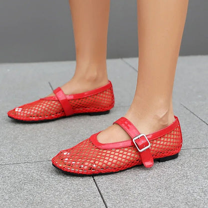 Ballerinas mit Schnalle aus Mesh
