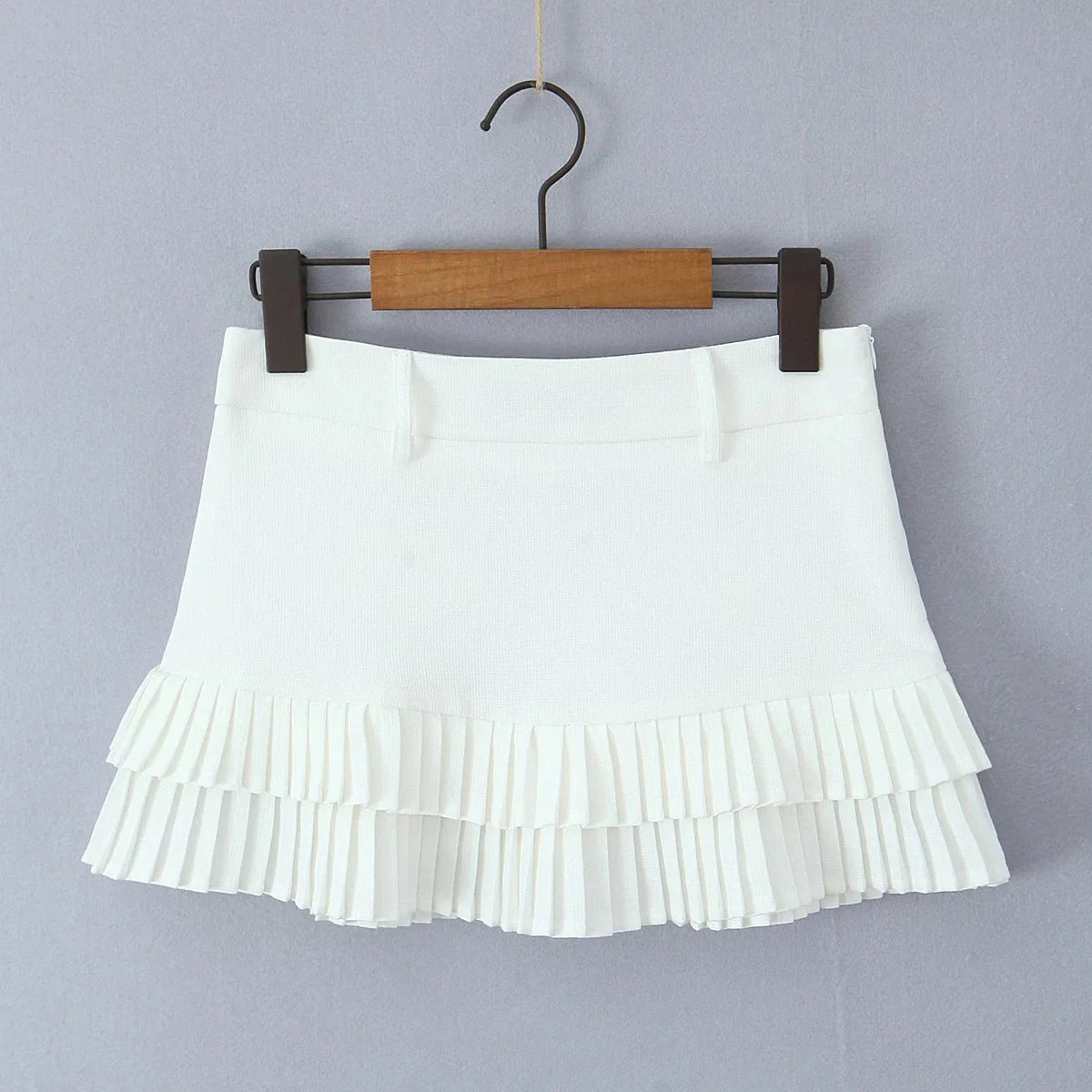 Bella Falten-Minirock mit niedriger Taille