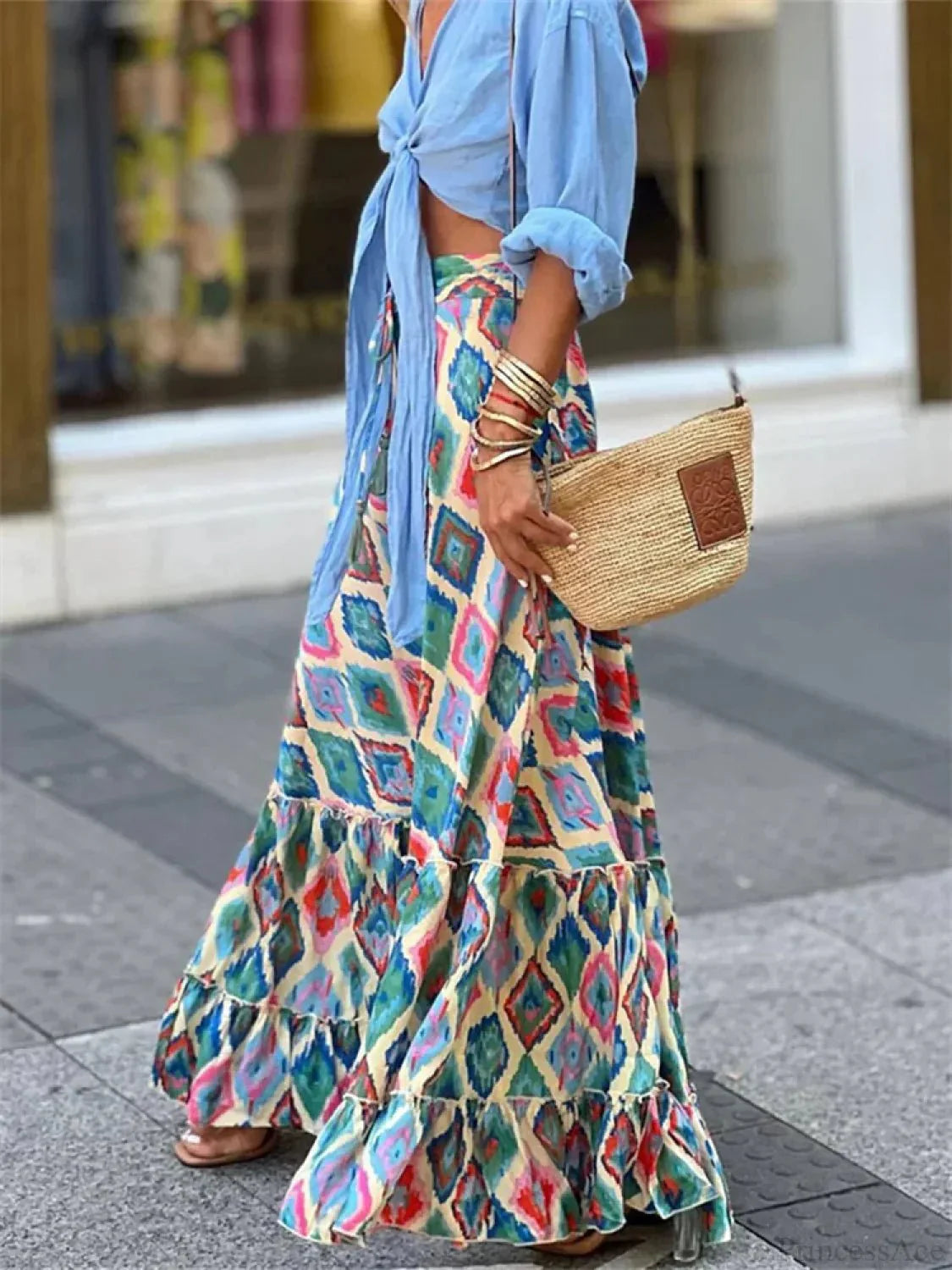 Boho skirt with flowing print and ruffled hem