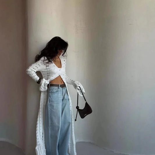 Whitney Strick-Cardigan mit Cut-Outs
