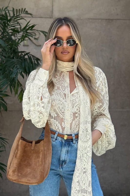 Dunja Bluse aus transparenter Spitze mit Bindeband